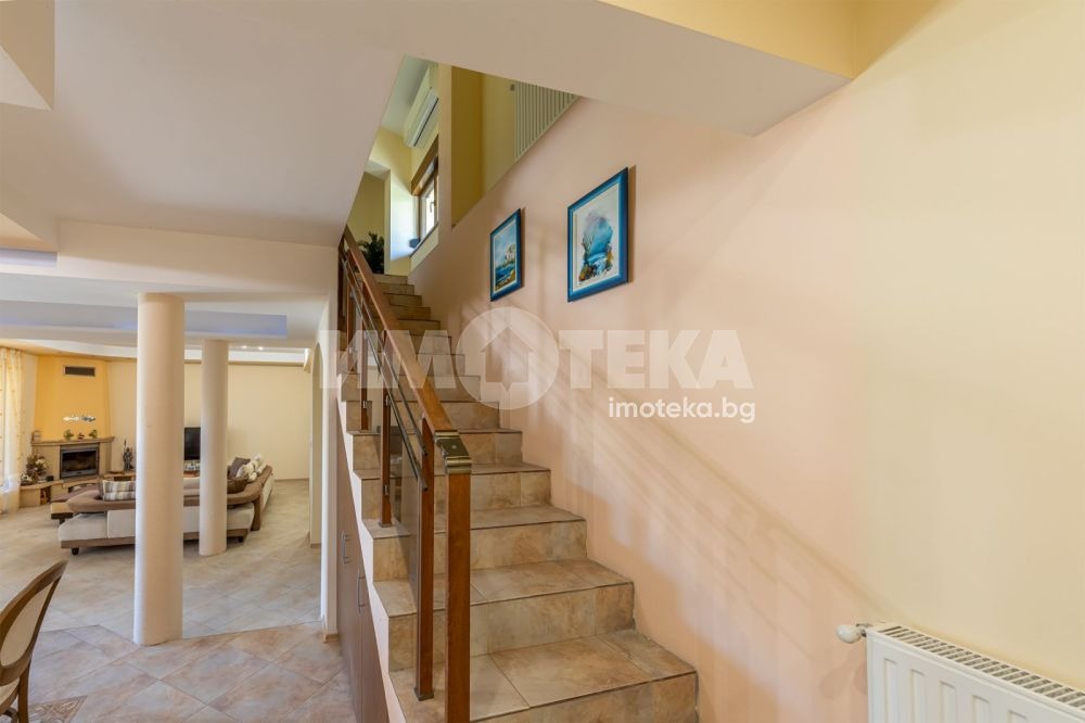 Продава КЪЩА, с. Болярци, област Варна, снимка 15 - Къщи - 54201182