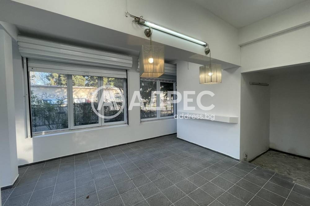 Продава МАГАЗИН, гр. София, Карпузица, снимка 2 - Магазини - 54604669