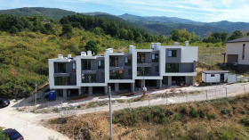 Talo Rudartsi, Pernikin alue