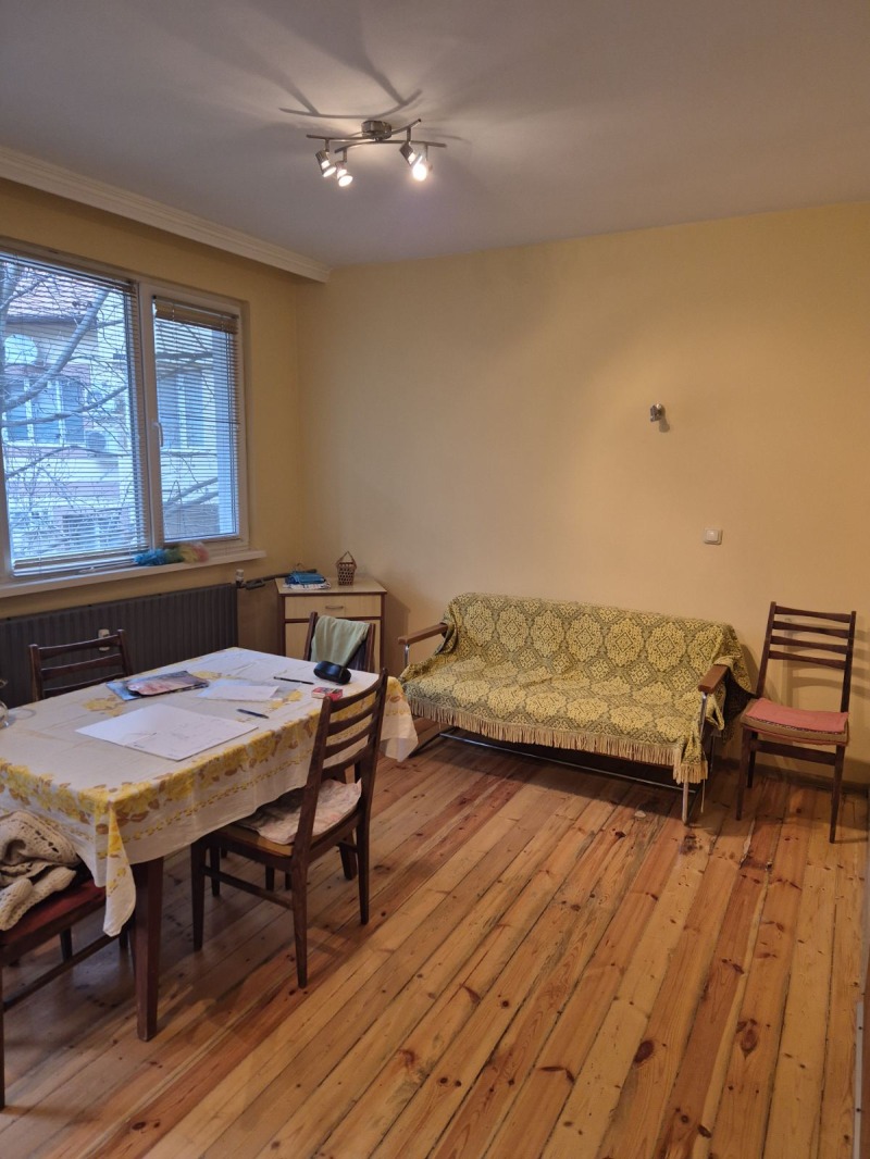 Продава МНОГОСТАЕН, гр. Плевен, Идеален център, снимка 2 - Апартаменти - 53592731