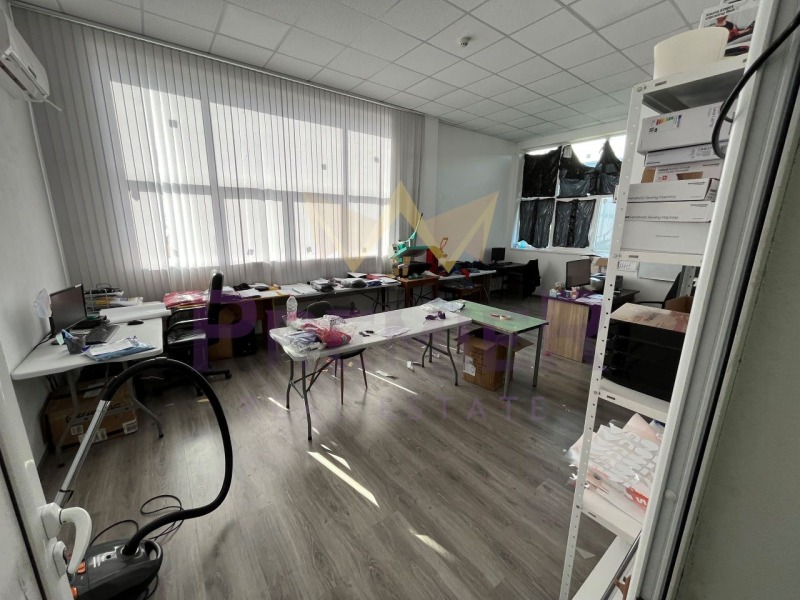 Продава  Пром. помещение град Габрово , Промишлена зона , 793 кв.м | 44695896 - изображение [2]