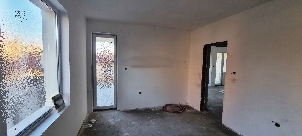 Продава 2-СТАЕН, гр. Шумен, Басейна, снимка 3 - Апартаменти - 55907717