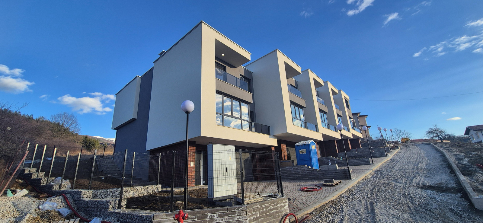 Продава КЪЩА, с. Рударци, област Перник, снимка 2 - Къщи - 53742515