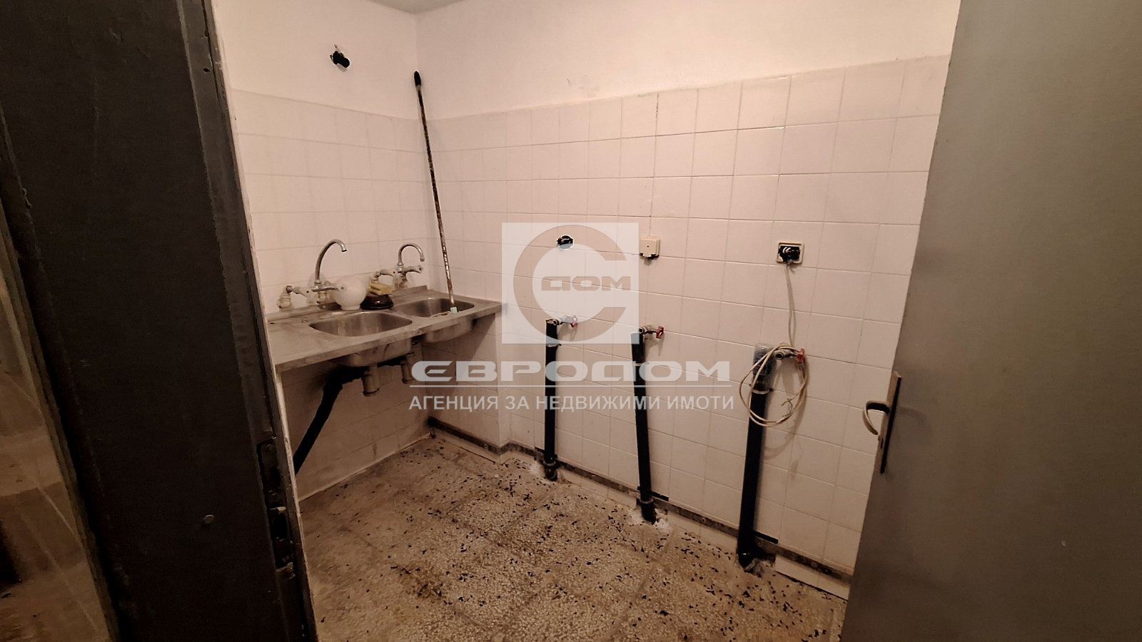 Продава ЗАВЕДЕНИЕ, гр. Стара Загора, Аязмото, снимка 10 - Заведения - 54957752