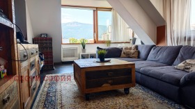 Zu verkaufen Maisonette