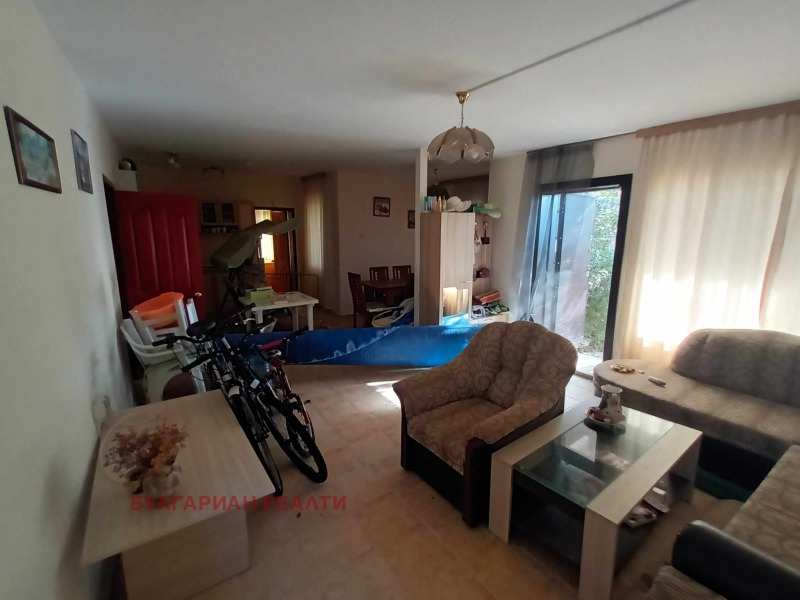 Till salu  Hus region Dobrich , Obrotjistje , 190 kvm | 63016943 - bild [4]