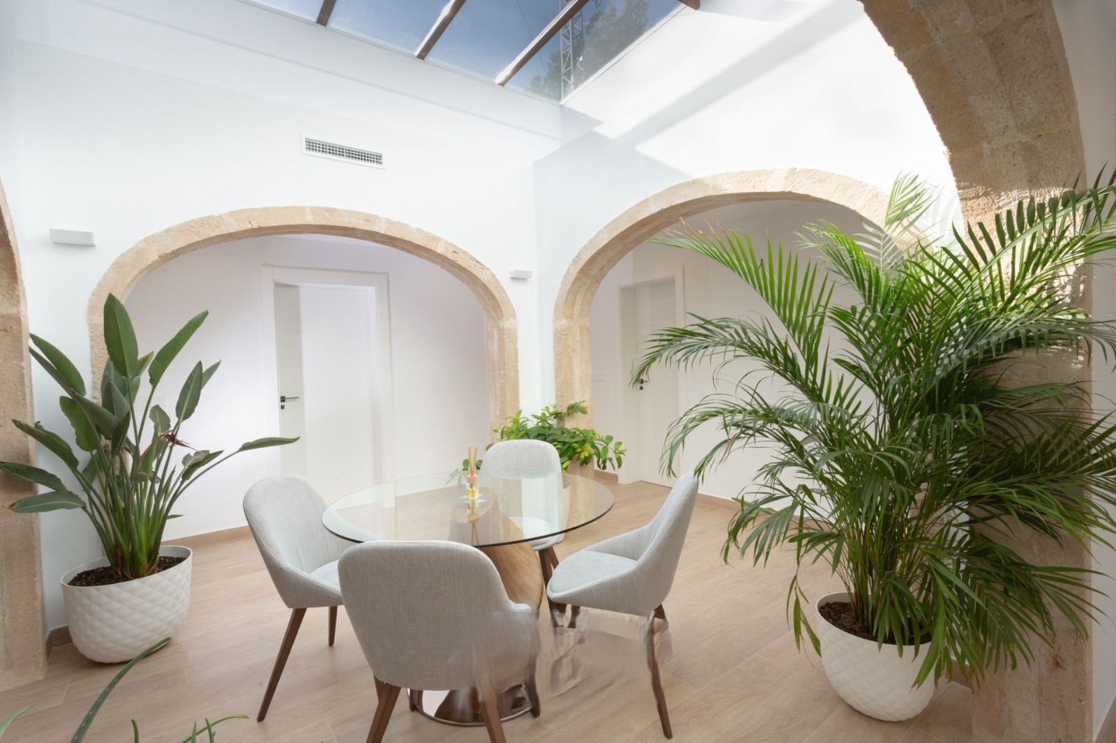 Продава КЪЩА, гр. Бургас, Център, снимка 4 - Къщи - 54338021