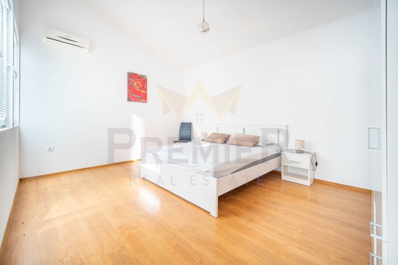 Продава ВИЛА, с. Кранево, област Добрич, снимка 8 - Вили - 52236115