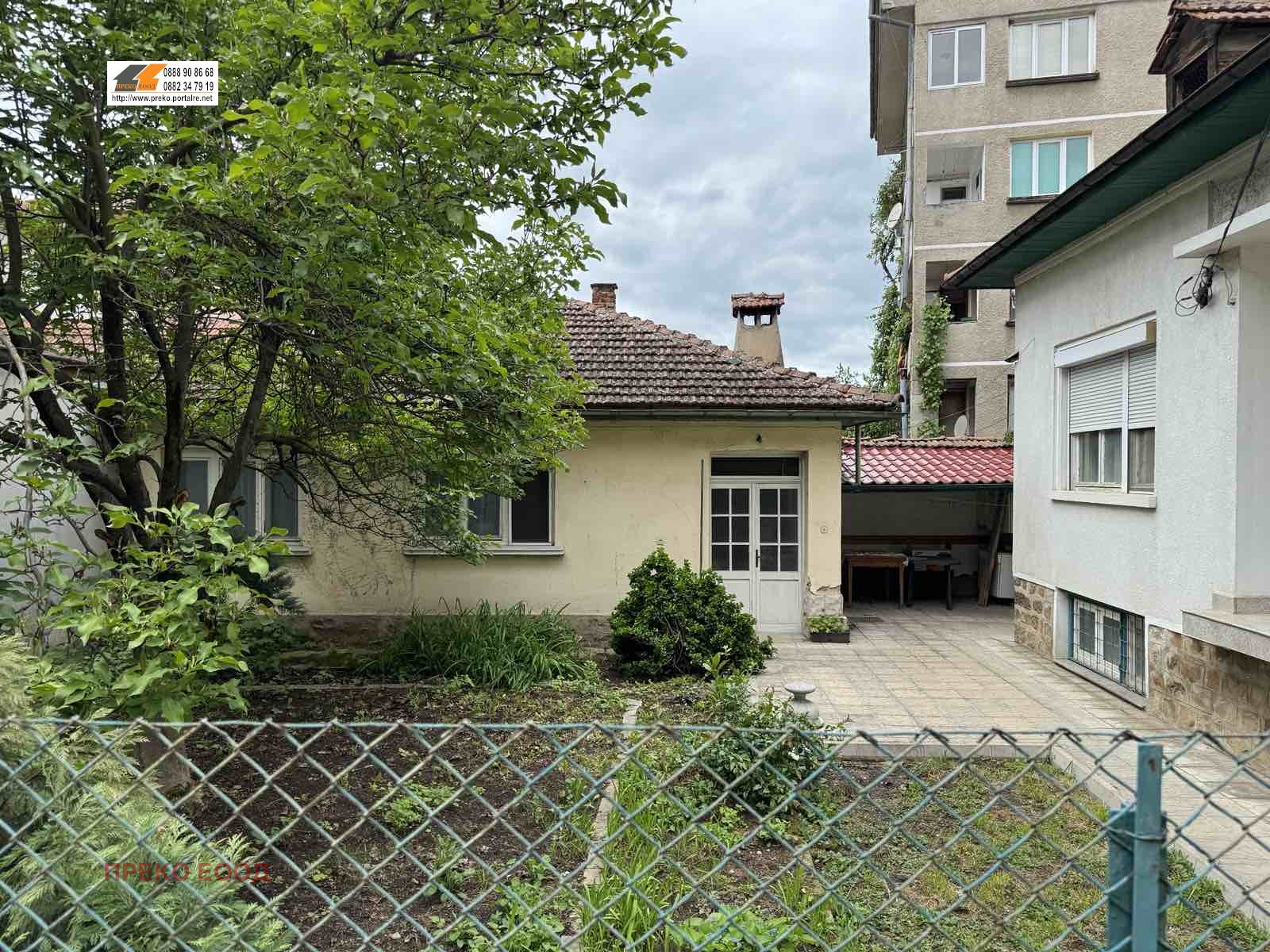 Продава КЪЩА, гр. Ботевград, област София област, снимка 2 - Къщи - 54639948