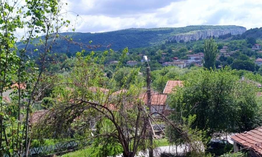Продава ПАРЦЕЛ, с. Самоводене, област Велико Търново