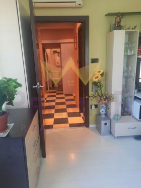 1 chambre Izgrev, Varna 6