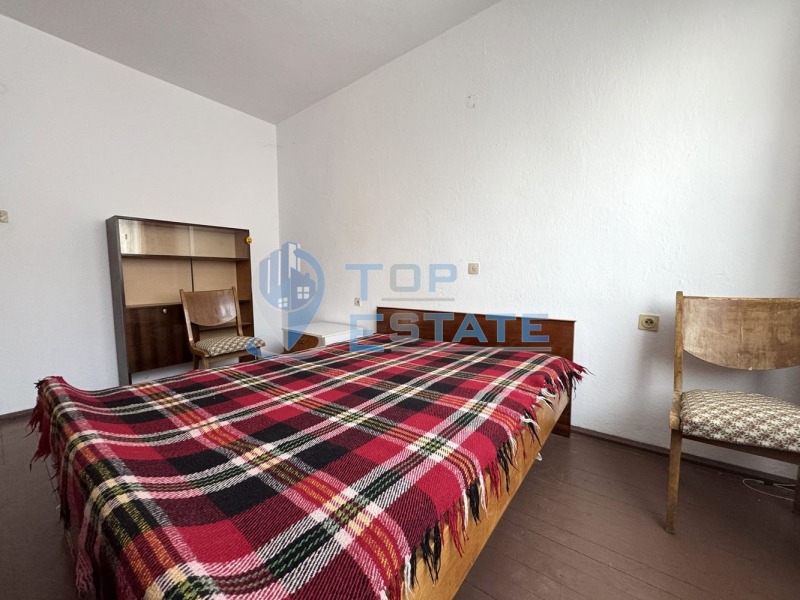 Продава МНОГОСТАЕН, гр. Велико Търново, Център, снимка 2 - Апартаменти - 52690239