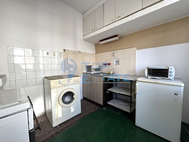 Продава МНОГОСТАЕН, гр. Велико Търново, Център, снимка 5 - Апартаменти - 52690239