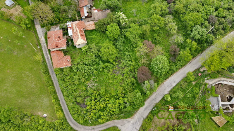 Myytävänä  Juoni Gabrovo , Tsentar , 2038 neliömetriä | 98714831