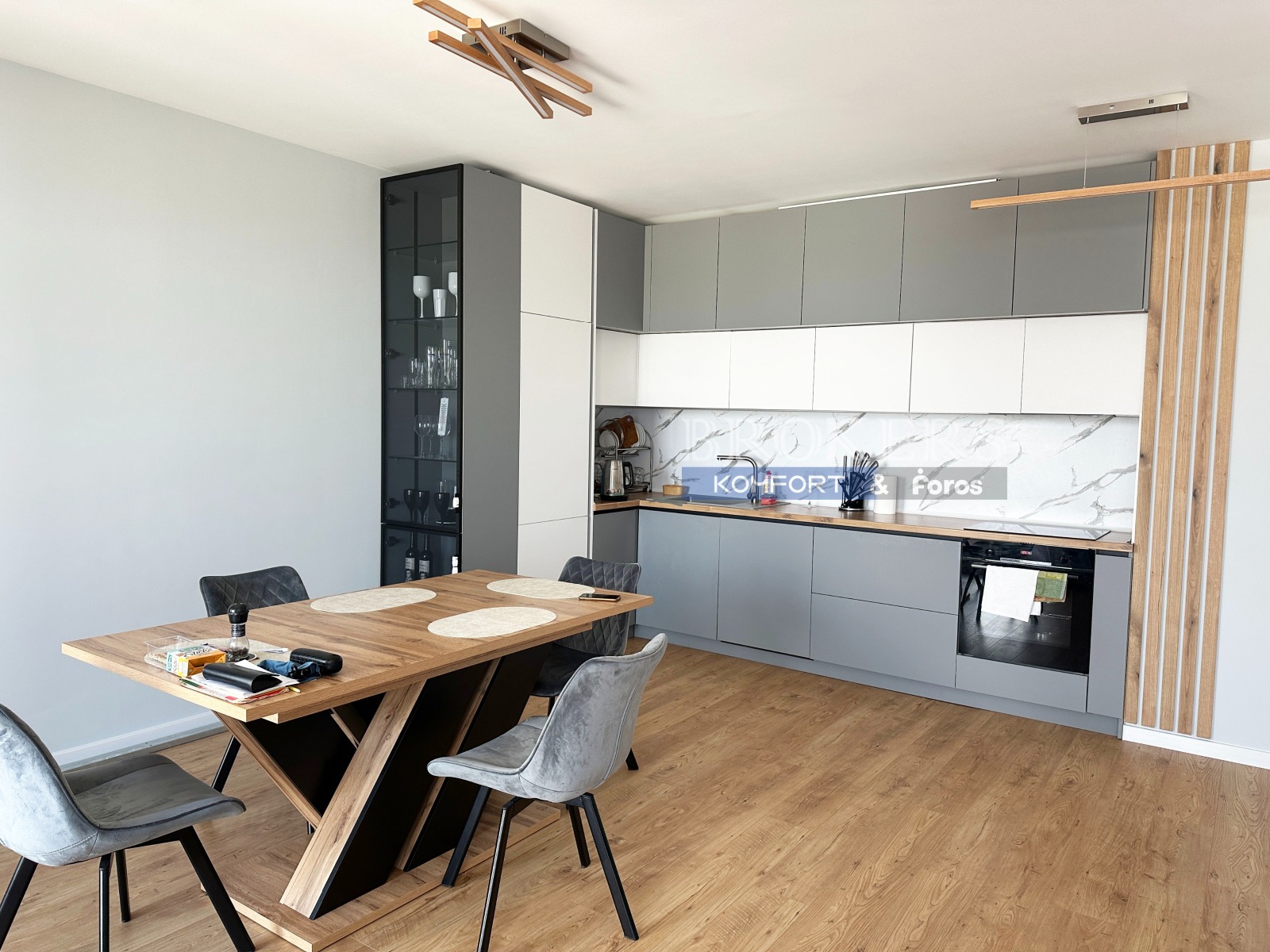 Продава 3-СТАЕН, гр. Варна, Бриз, снимка 3 - Апартаменти - 54193323