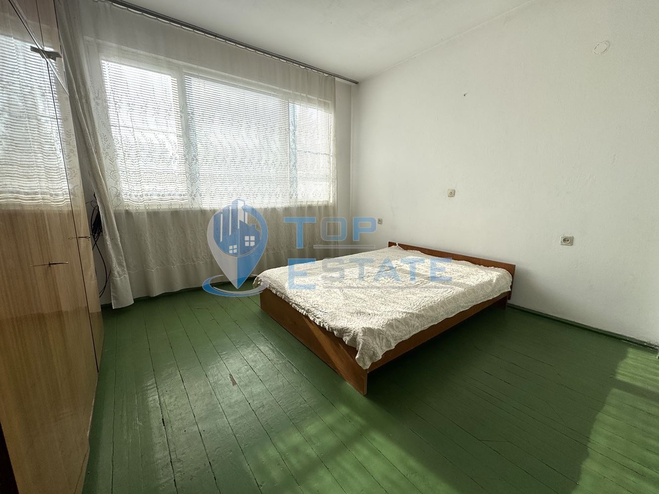 Продава МНОГОСТАЕН, гр. Велико Търново, Център, снимка 2 - Апартаменти - 52690239