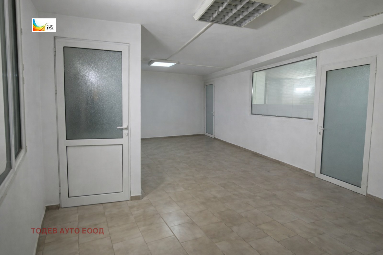 Продава МНОГОСТАЕН, гр. Пловдив, Прослав, снимка 4 - Апартаменти - 54642082
