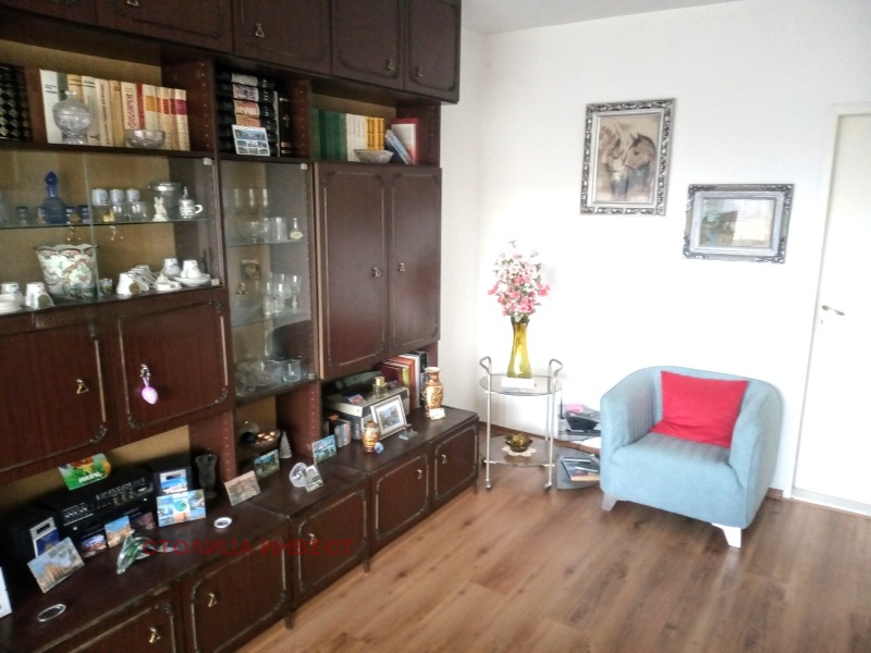 Продава 4-СТАЕН в град Русе, Чародейка - Юг - 105 кв.м / 108 200 € » 211 620.81 лв., СТОЛИЦА ИНВЕСТ