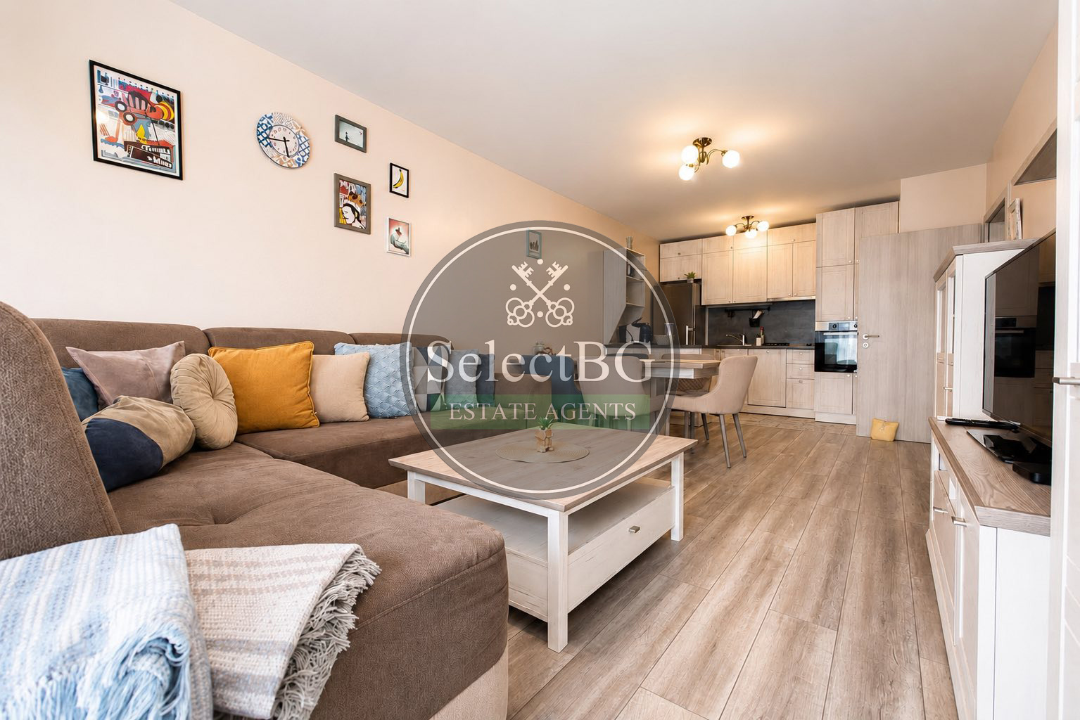Продава 3-СТАЕН, гр. Велико Търново, Център, снимка 2 - Апартаменти - 53824040