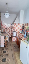 Продава МНОГОСТАЕН, гр. Айтос, област Бургас, снимка 2