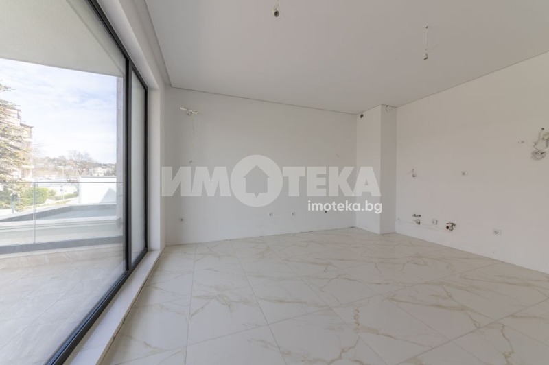 Na prodej  1 ložnice Varna , k.k. Sv.Sv. Konstantin i Elena , 82 m2 | 95797064 - obraz [2]