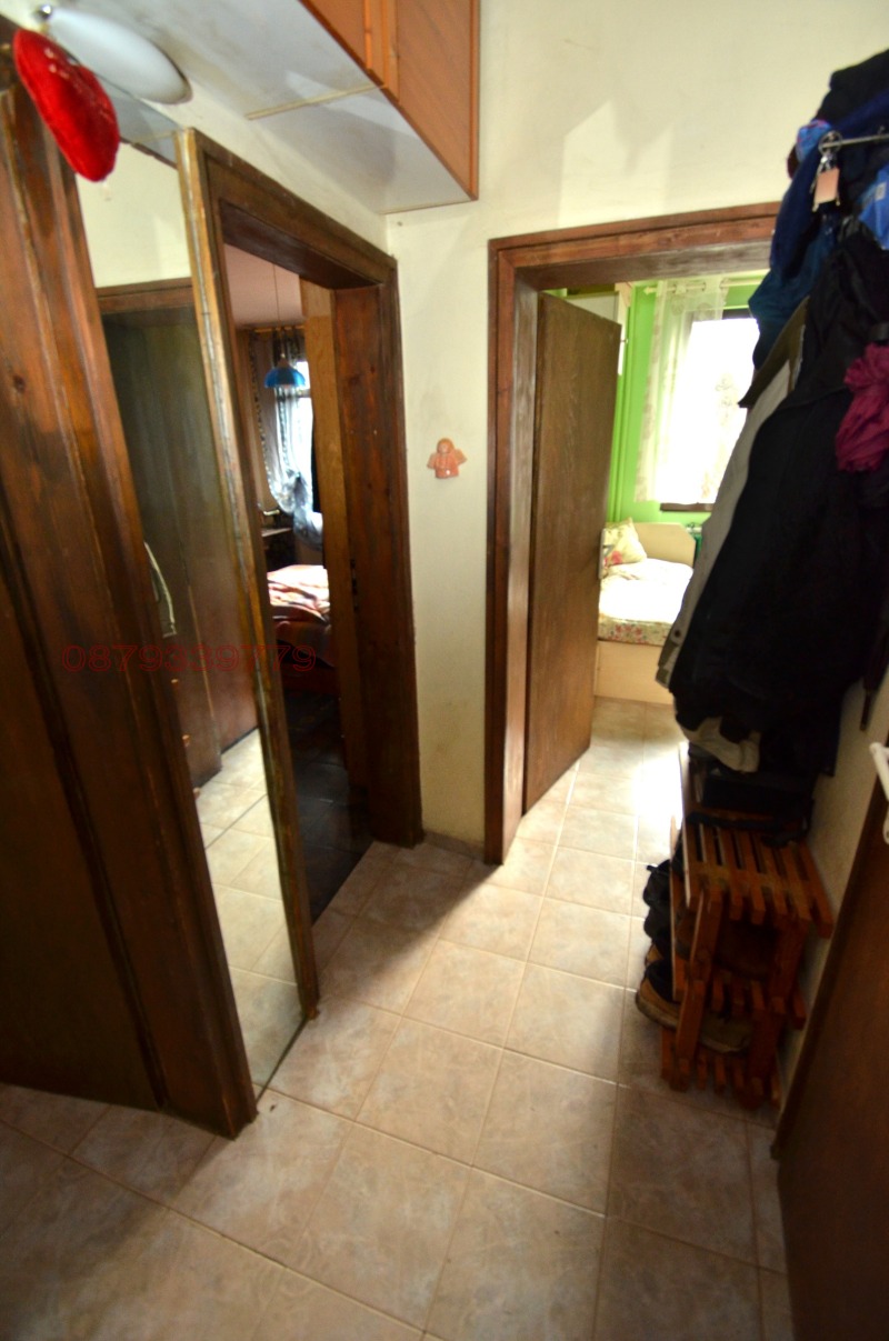 Продава ЕТАЖ ОТ КЪЩА, гр. София, Изток, снимка 6 - Етаж от къща - 53565226