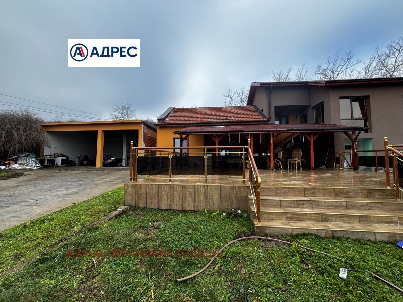 Продава КЪЩА, с. Комарево, област Плевен, снимка 2 - Къщи - 53535729