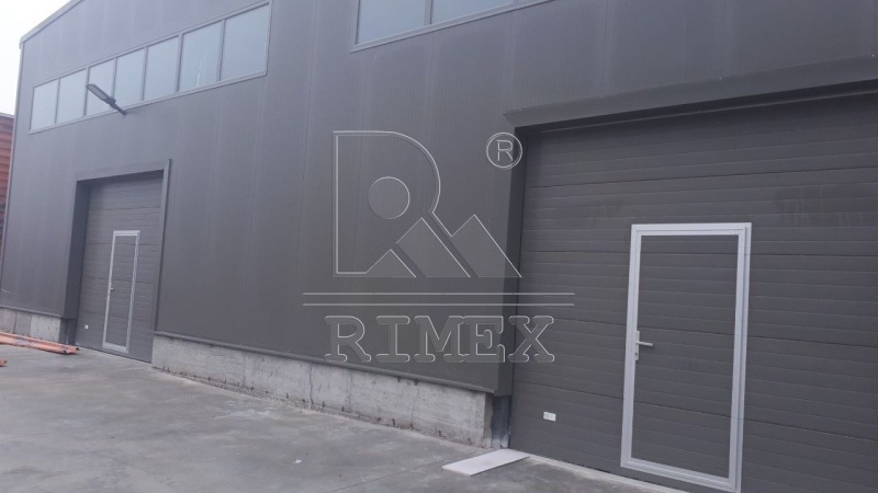 En venta  Almacenamiento Plovdiv , Industrialna zona - Sever , 630 metros cuadrados | 98768632 - imagen [2]