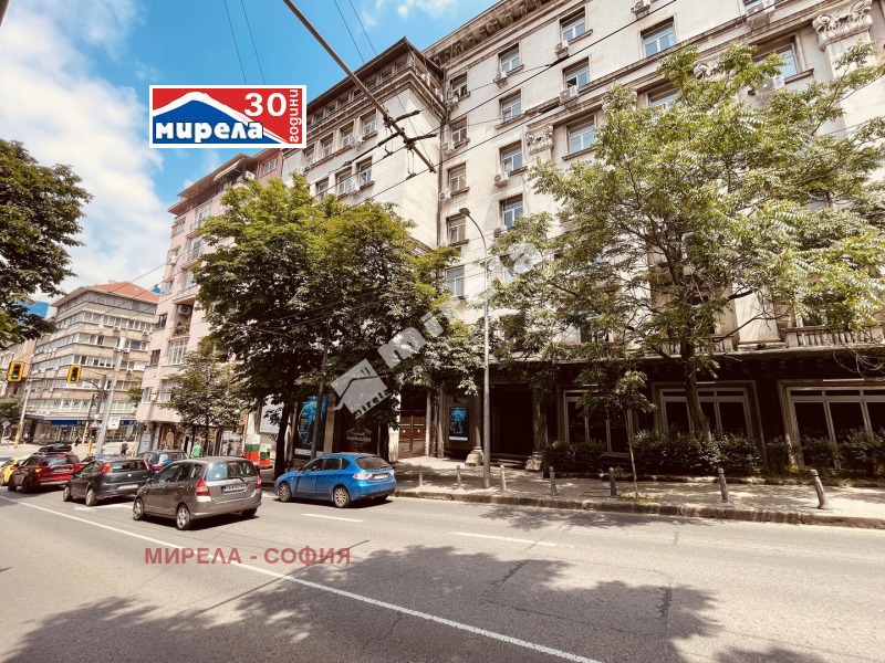 Продава 3-СТАЕН, гр. София, Център, снимка 3 - Апартаменти - 50622033