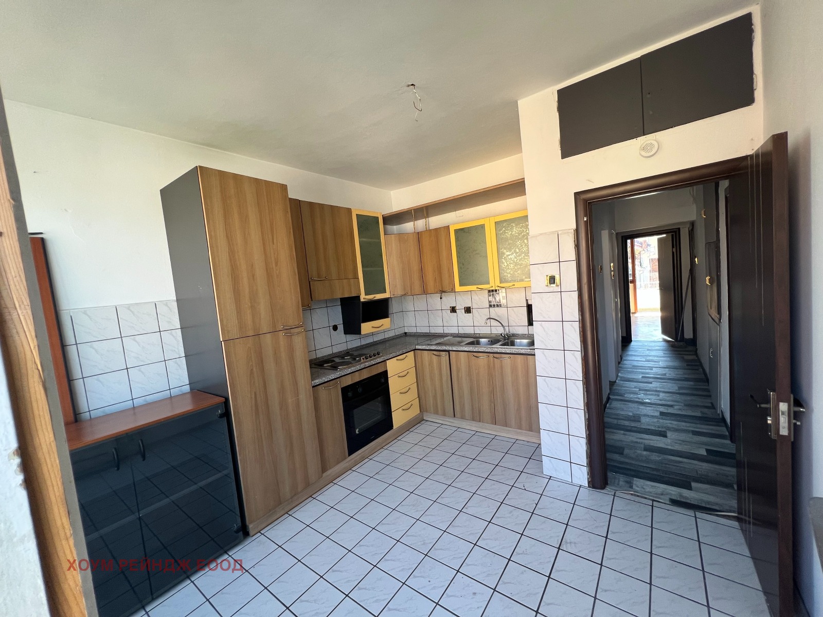 Продава 3-СТАЕН, гр. София, Център, снимка 2 - Апартаменти - 55729366