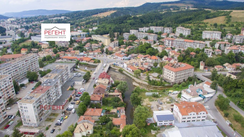 Продава ХОТЕЛ в град Габрово, Бичкиня - 3609 кв.м / 400 000 € » 782 332.00 лв., РЕГЕНТ