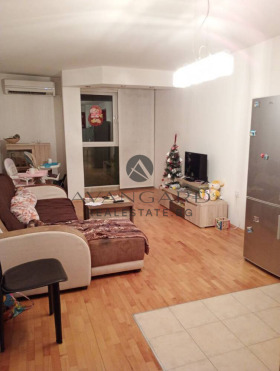 Продава 2-стаен град Пловдив Кючук Париж - [1] 