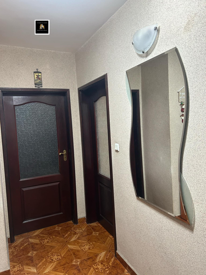 Продава  2-стаен град Шумен , Център , 76 кв.м | 99607113 - изображение [10]