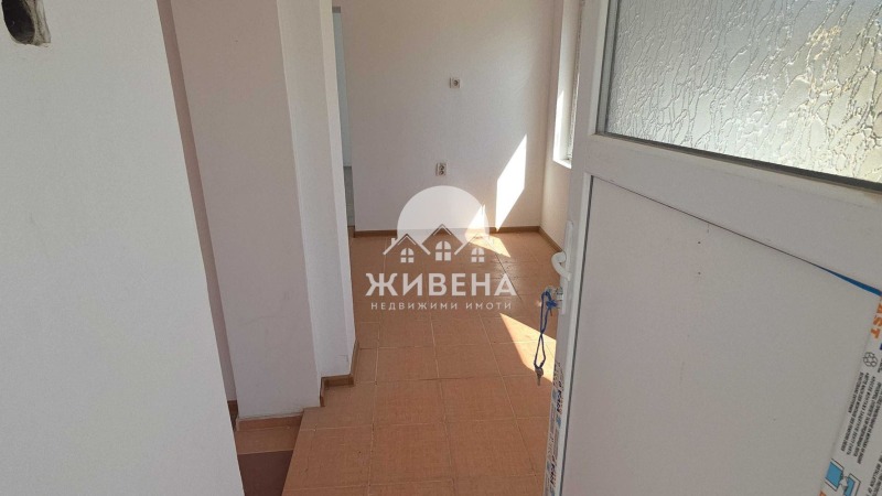 Продава КЪЩА, с. Червенци, област Варна, снимка 4 - Къщи - 52531151