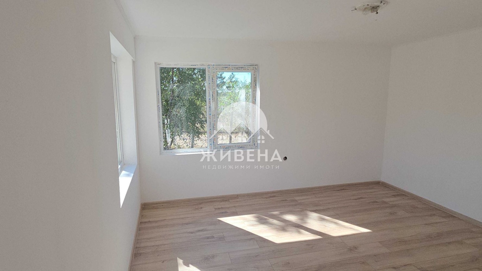 Продава КЪЩА, с. Червенци, област Варна, снимка 6 - Къщи - 52531151