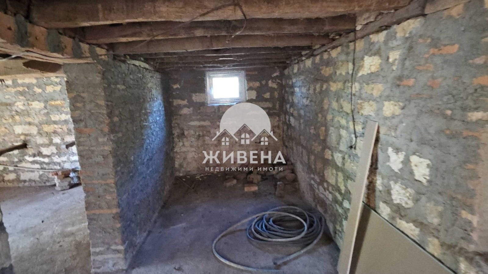 Продава КЪЩА, с. Червенци, област Варна, снимка 15 - Къщи - 52531151