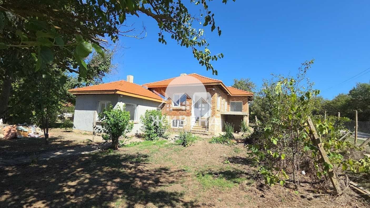 Продава КЪЩА, с. Червенци, област Варна, снимка 2 - Къщи - 52531151