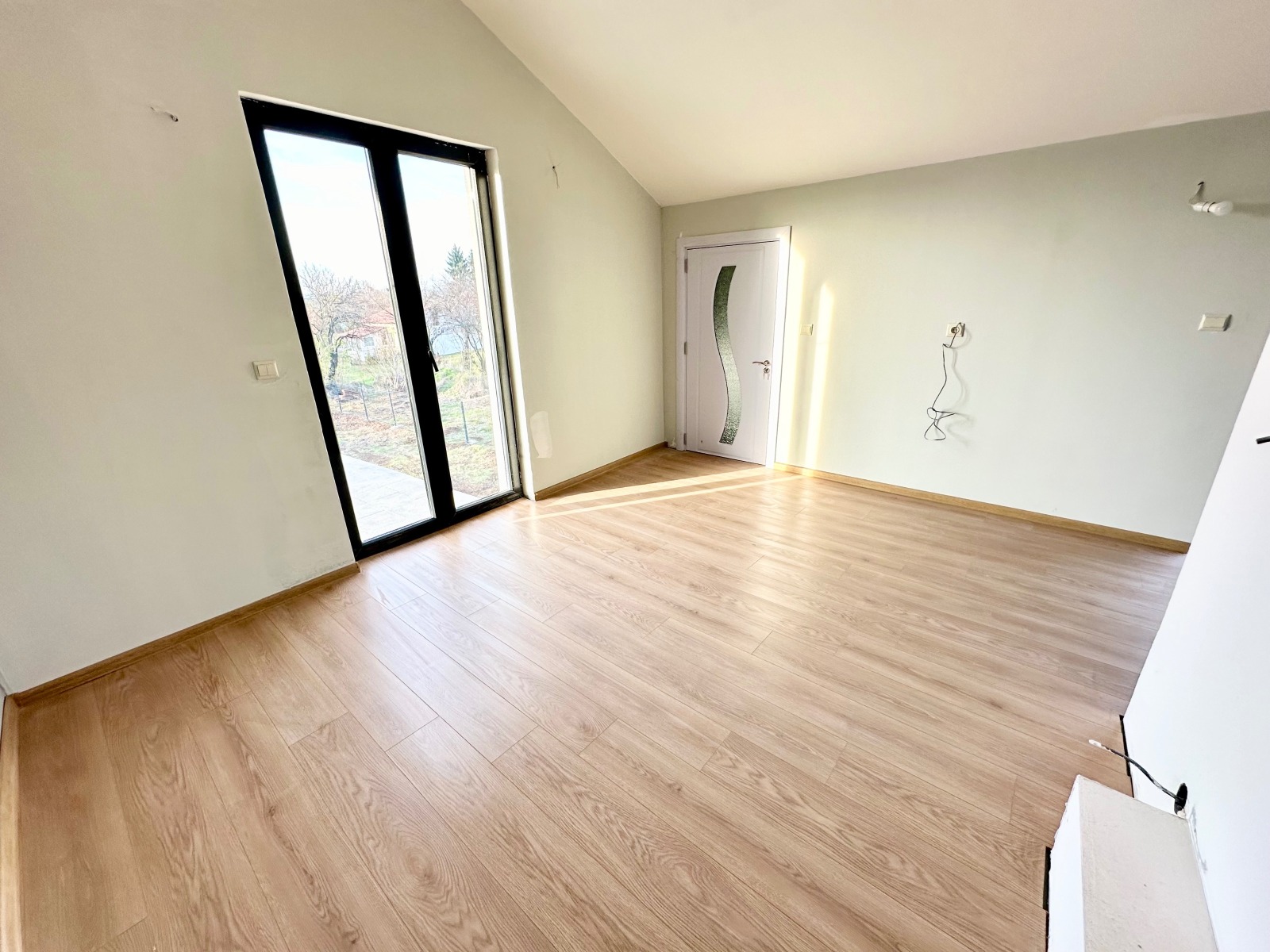 Продава КЪЩА, гр. София, с. Горни Богров, снимка 11 - Къщи - 53807347