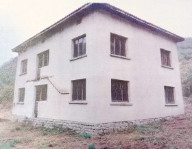 Hus Svoge, region Sofia 1