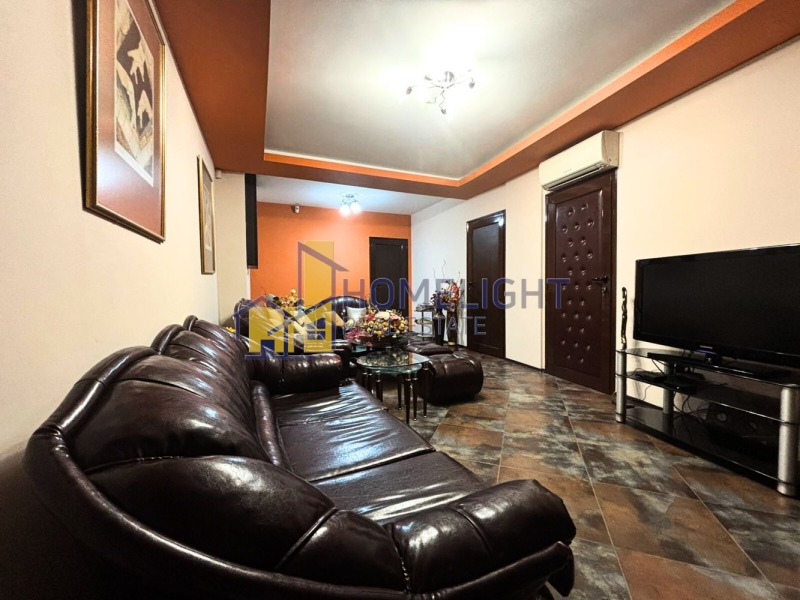 For Sale  3+ bedroom Sofia , Vitosha , 112 sq.m | 54339364