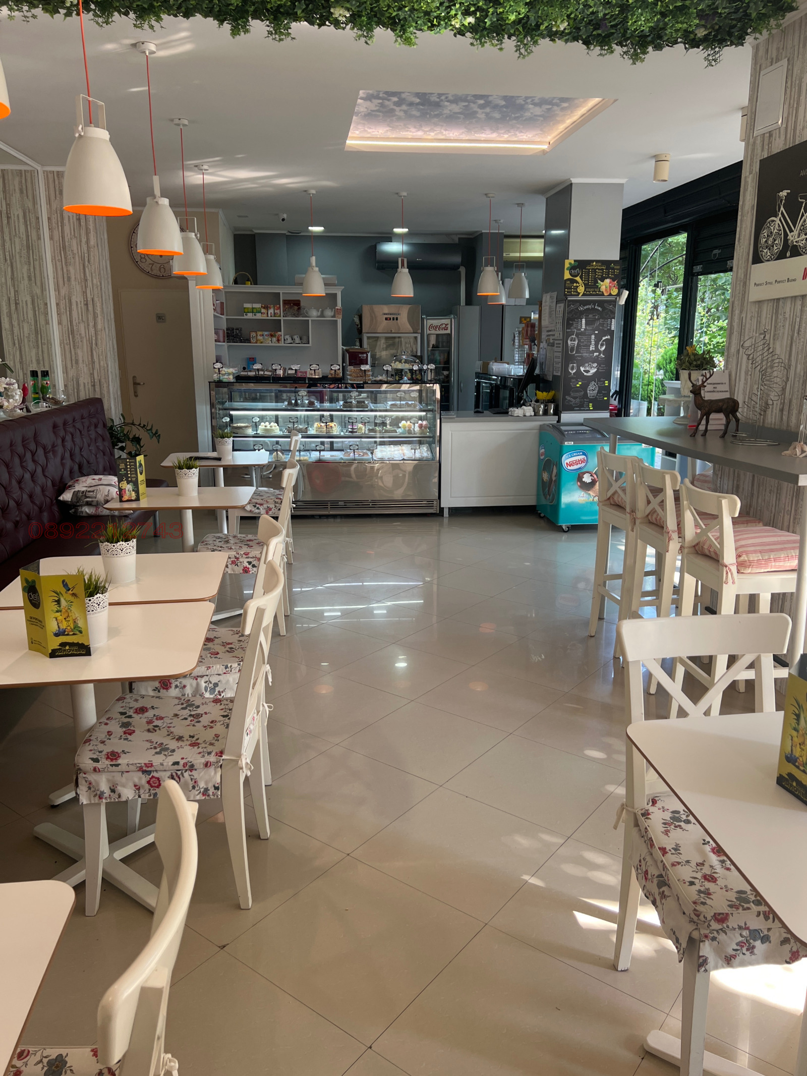 Продава МАГАЗИН, гр. Бургас, Славейков, снимка 2 - Магазини - 53777678