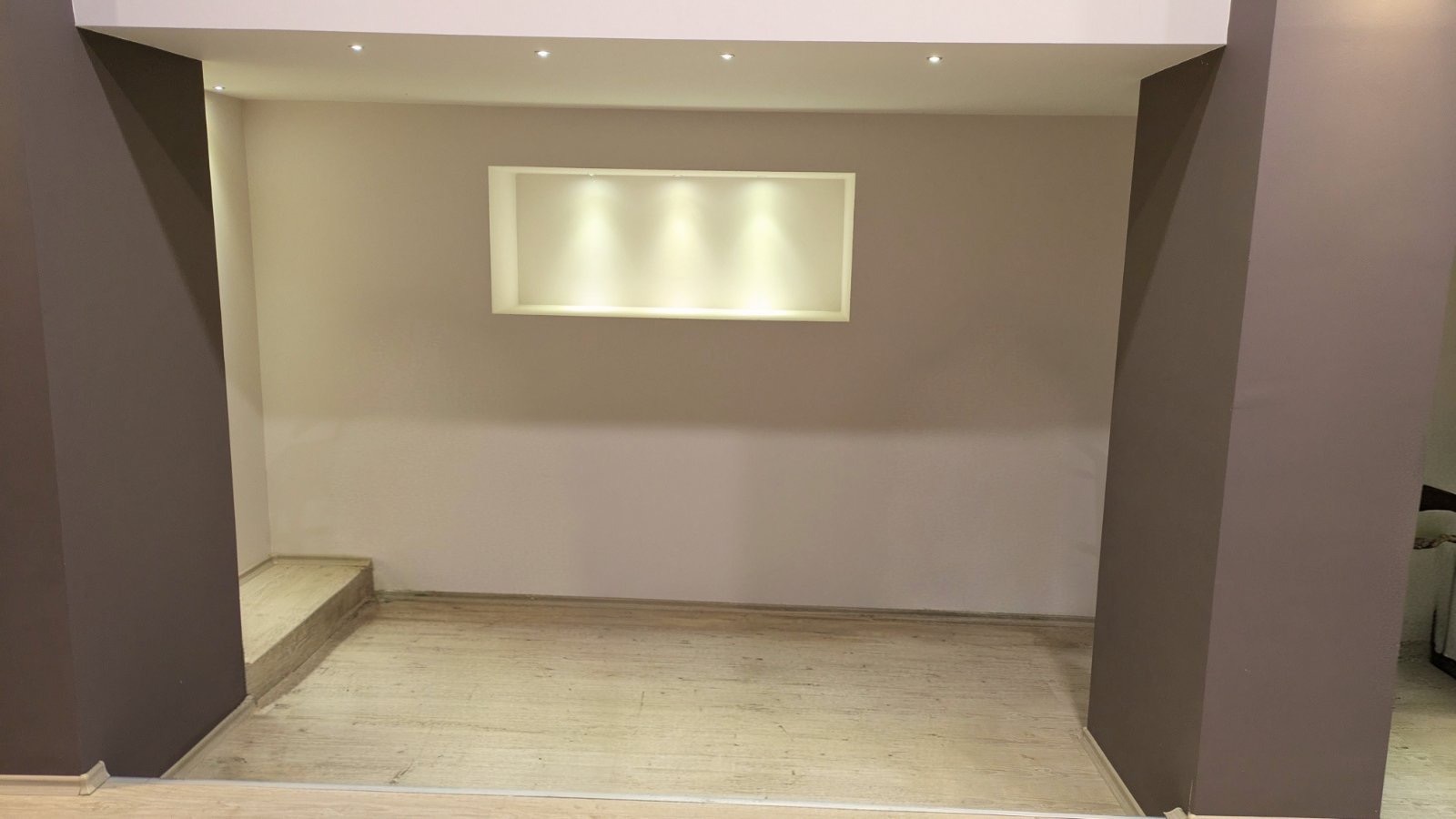 Продава МАГАЗИН, гр. Свети Влас, област Бургас, снимка 6 - Магазини - 54241321