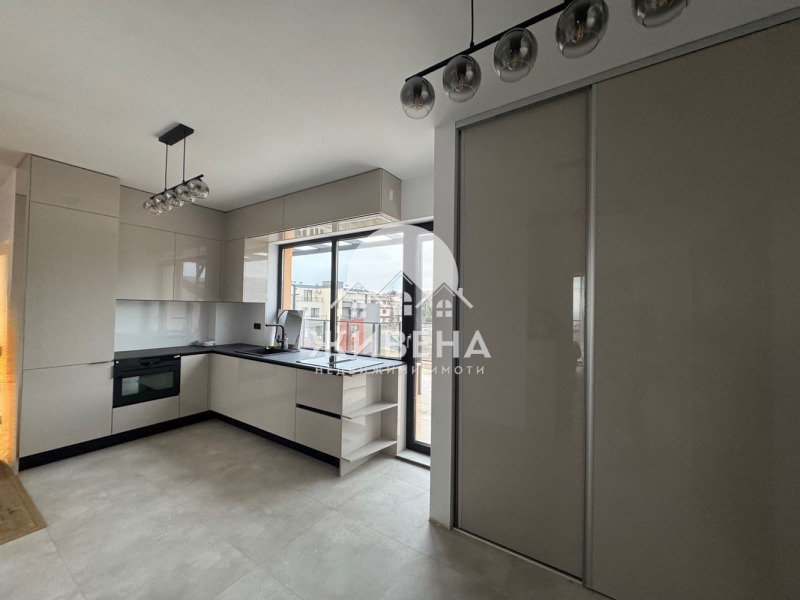 Продава 2-СТАЕН в град Варна, к.к. Св.Св. Константин и Елена - 128 кв.м / 245 000 € » 479 178.35 лв., ЖИВЕНА