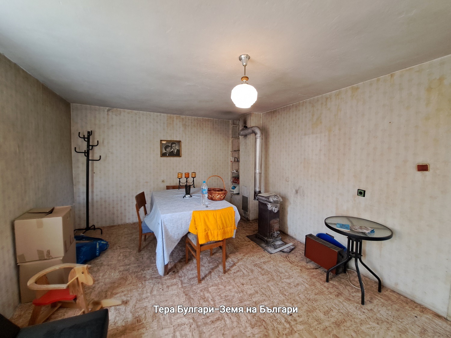 Продава КЪЩА, с. Извор, област Перник, снимка 2 - Къщи - 46632329