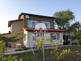 Casa Slaveevo, região Dobrich