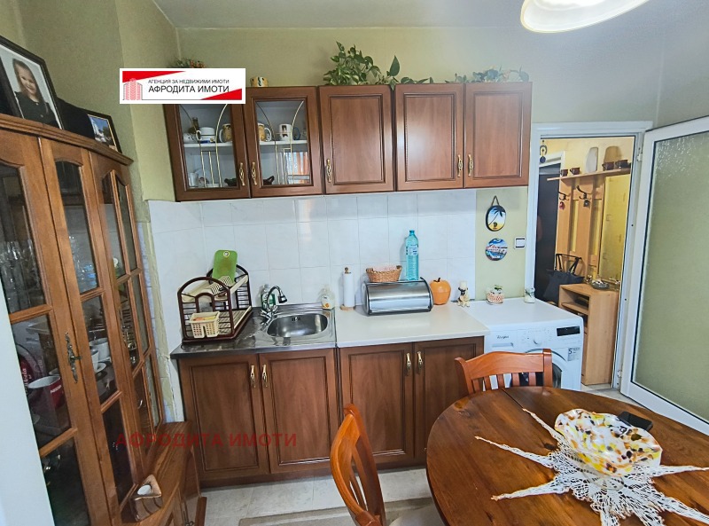 Продава  2-стаен град Стара Загора , Център , 48 кв.м | 63166666 - изображение [2]