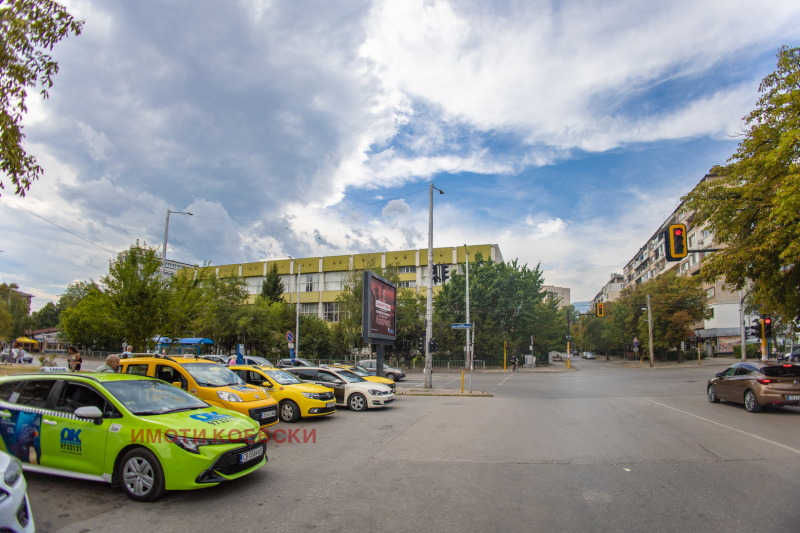 Продава  2-стаен, град София, Гео Милев •  220 000 € • ID 47193995 — holmes.bg - [1] 
