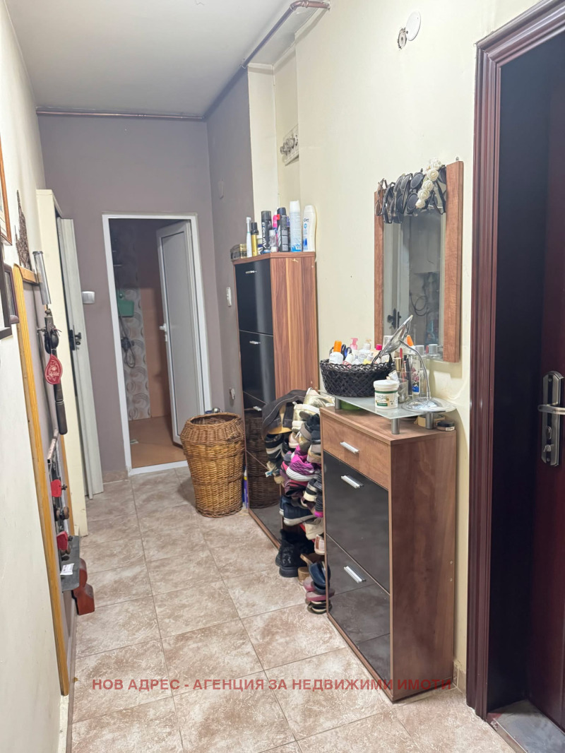 Продава 2-СТАЕН, гр. Търговище, Запад 1, снимка 6 - Апартаменти - 52414094