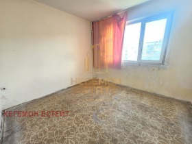 3-стаен град Варна, Възраждане 2 8