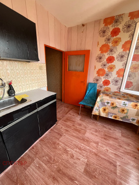 Studio Iztok, Pernik